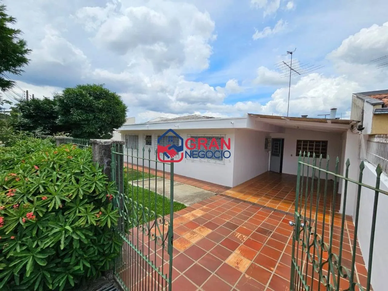 Imagem Casa com 3 dormitórios à venda, 123 m² por R$ 550.000,00 - Bairro Alto - Curitiba/PR