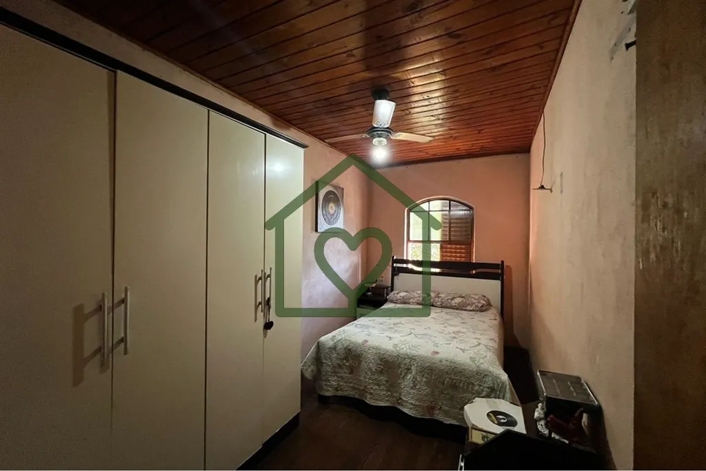 Imagem Descubra a casa dos seus sonhos nesta encantadora propriedade residencial localizada no coração de...