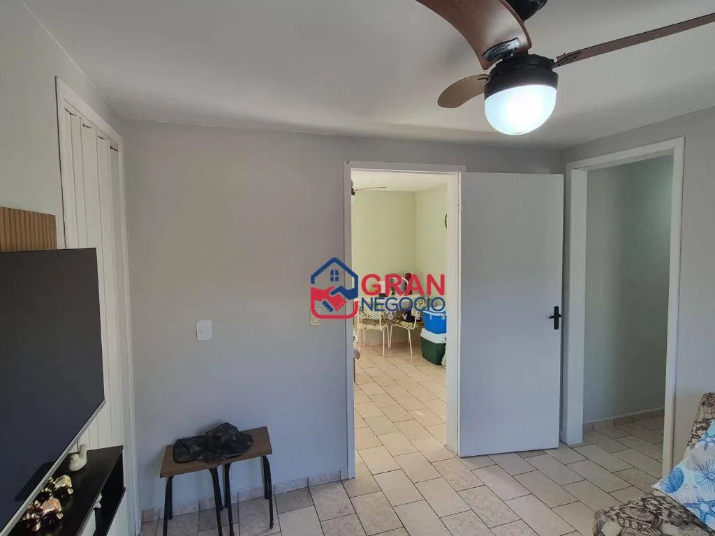 Imagem Casa Amplo Quintal em Pontal do Sul