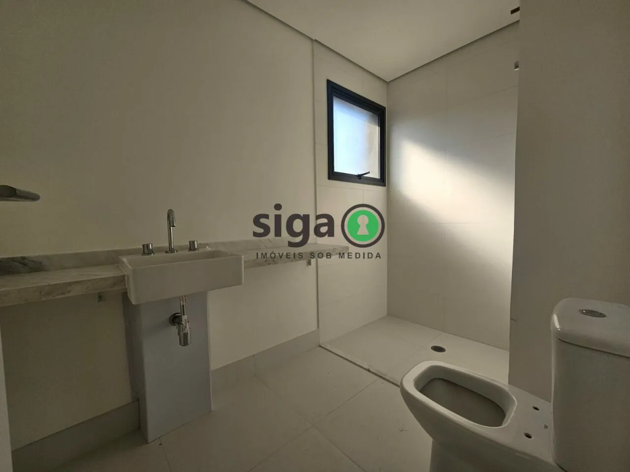 Imagem Apartamento à venda no Campo Belo, 130m², 3 suítes, varanda gourmet, 2 vagas