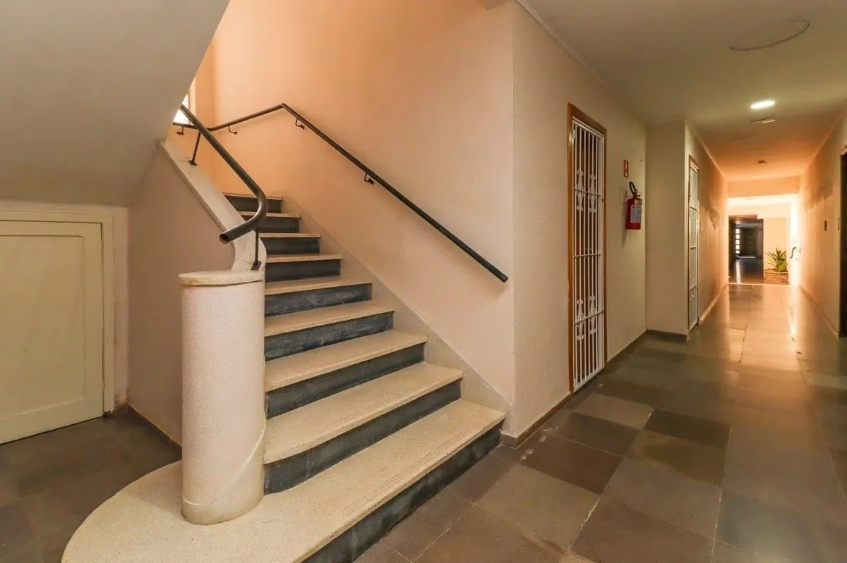 Imagem Apartamento de 2 dormitórios à venda em Praia de Belas, Porto Alegre.