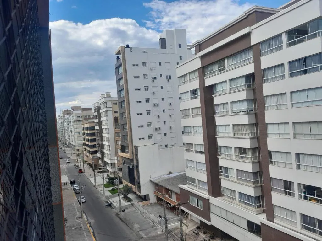 Imagem Apartamento 2Dórmitórios dependência - Bairro Zona Nova