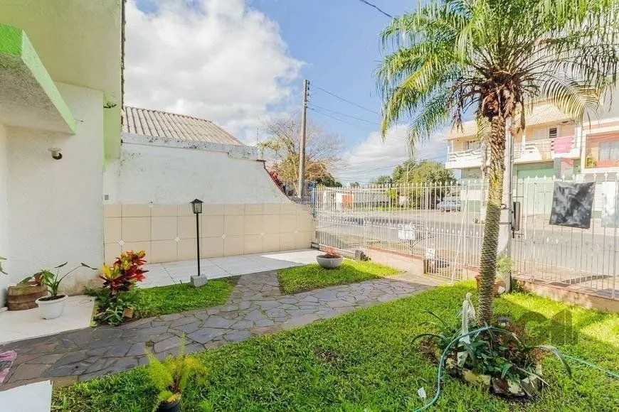 Imagem Excelente casa de 70m² com 3 dormitórios no bairro Sarandi.