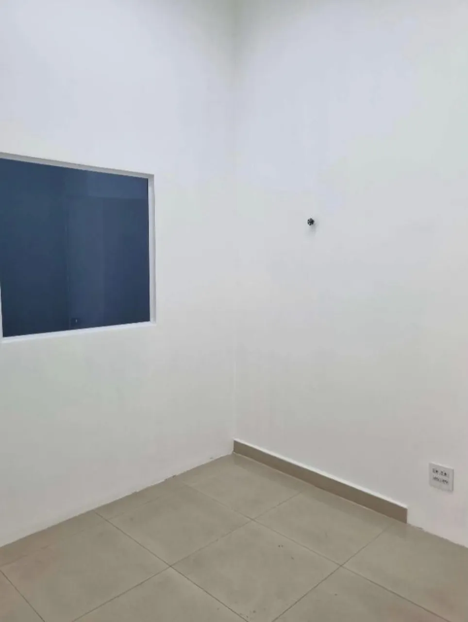 Imagem Sala Comercial para Locação na Vila Trujillo, Sorocaba-SP: 1 Sala, 2 Banheiros, 5 Vagas de Garagem - 150m² de Área