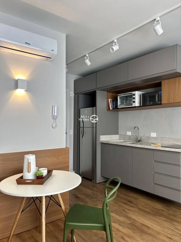 Imagem Vende-se apto mobiliado em Porto Alegre- 1 Quarto- R$550.000,00