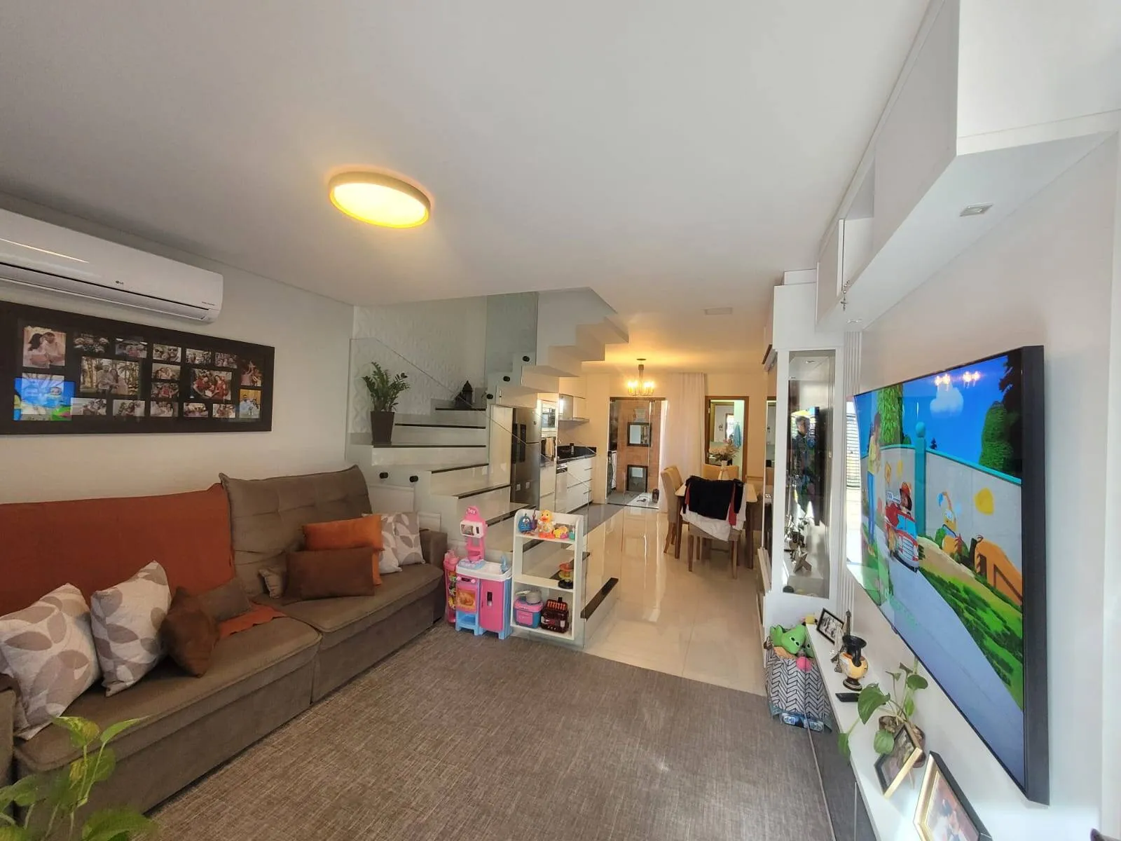 Imagem CASA MODERNA À VENDA | BAIRRO SÃO MARCOS - JOINVILLE/SC