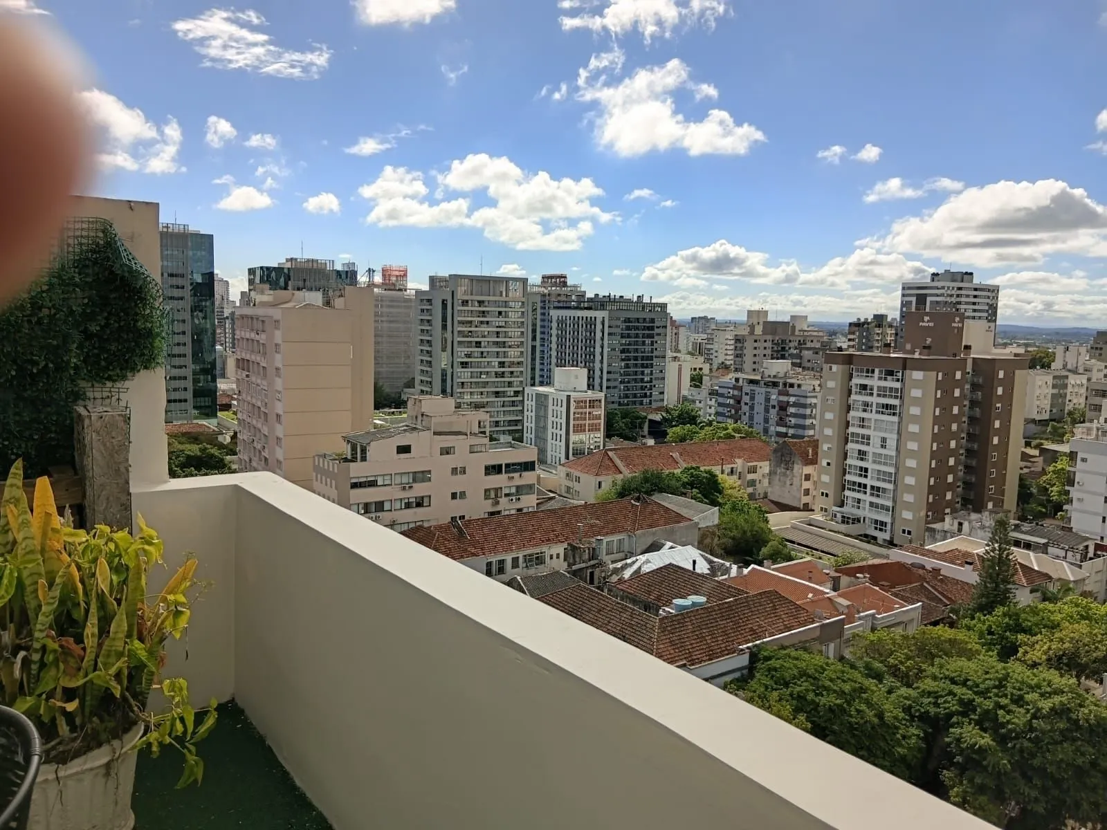 Imagem Vende-se cobertura comercial com Terraço - Moinhos de Vento