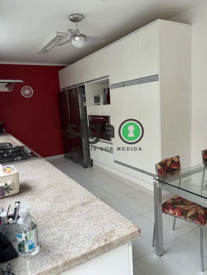 Imagem Casa incrível a venda, com 375m2 de área construída, 3 Suites sendo 1 suite master