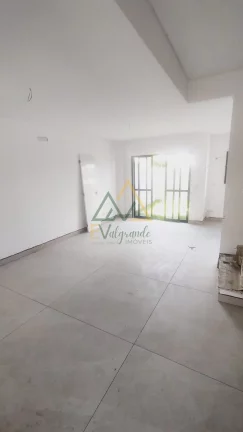 Imagem Sobrado à venda no bairro Cajuru - Curitiba/PR