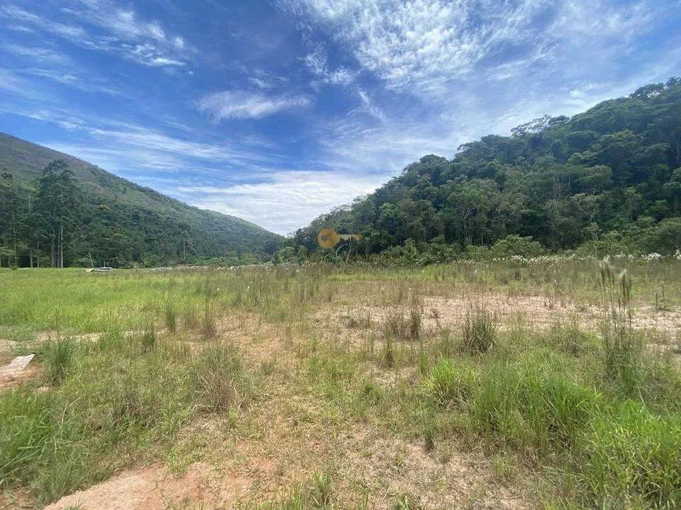Imagem Terreno em Condomínio para Venda em Teresópolis / RJ no bairro Fazenda Alpina