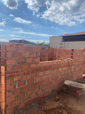 Imagem Casa em Construção- esquina