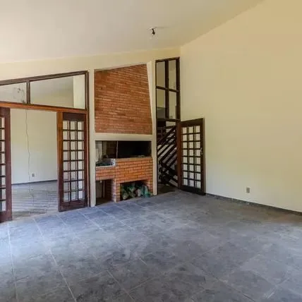 Imagem Casa à Venda na Rua da Gruta - 241,99m² - Próxima ao Hospital Divina Providência