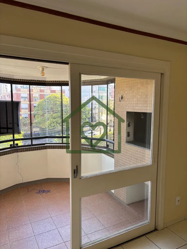 Imagem VENDO E FACILITO, ótimo apartamento com 2 dormitórios, 1 banheiro com gás central, ampla cozinha ...