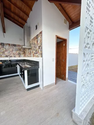 Imagem CASA NO CONDOMINIO ALPHAVILLE JACUHY, 3 QUARTOS