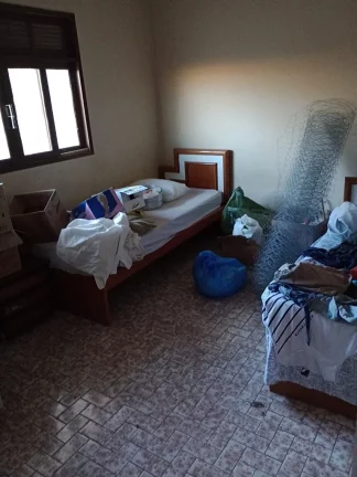 Imagem EXCELENTE CASA A VENDA COM 7 QUARTOS E 4 BANHEIROS EM GUARAPARI ES