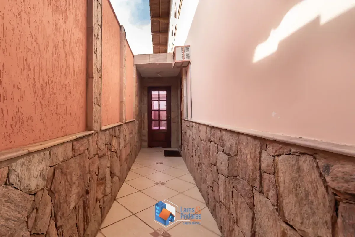 Imagem Casa para venda em Vila Marari com 3 quartos, sendo 1 suíte, 190m²