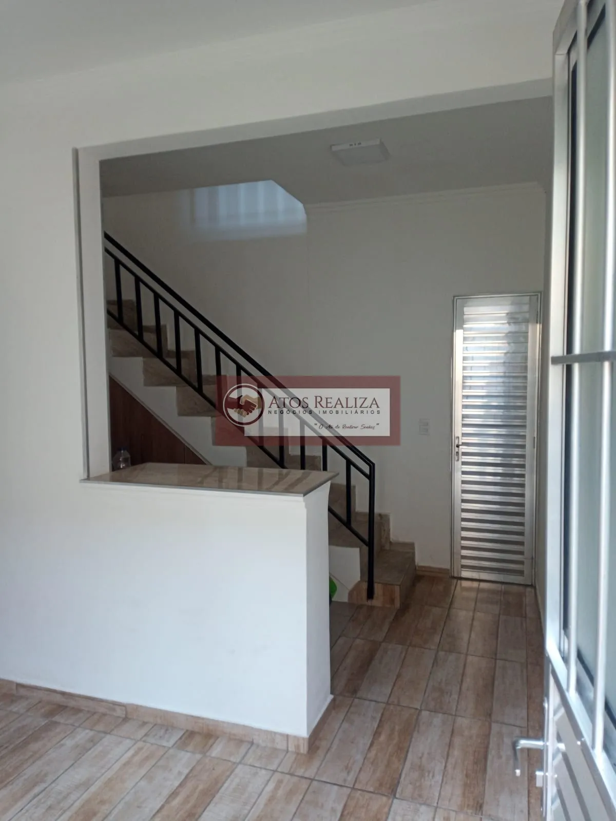 Imagem Sobrado compacto para locação na Vila Campestre, Jaguaquara - 44m², 2 dormitórios e 1 banheiro por R$1.300