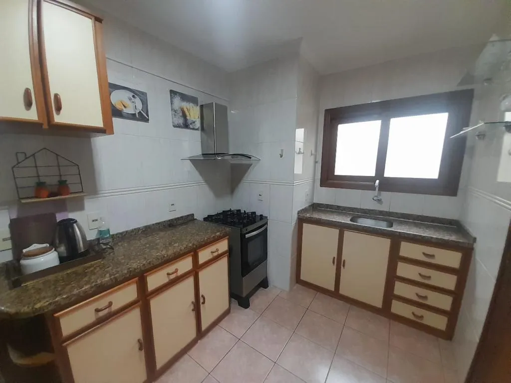 Imagem Apartamento 2Dórmitórios dependência - Bairro Zona Nova