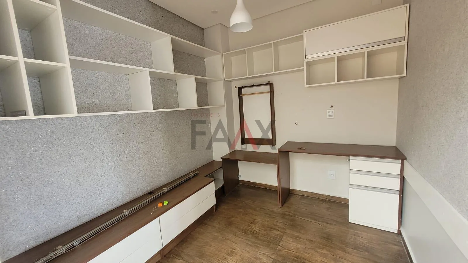 Imagem Sobrado com 3 dormitórios á venda,300.00 m², Alto da XV, GUARAPUAVA - PR