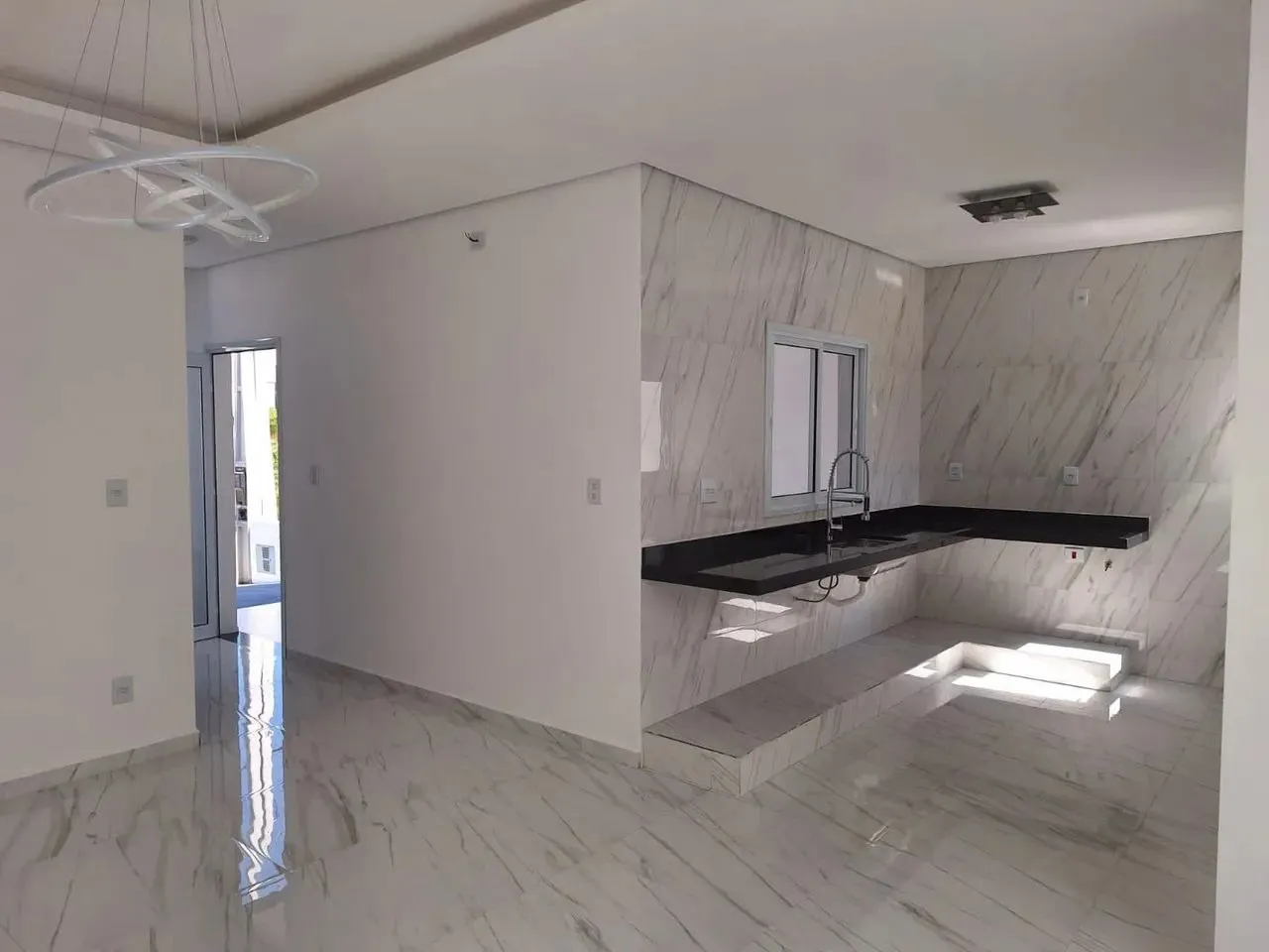 Imagem Maravilhosa casa em condomínio à venda em Sorocaba-SP, Jardim Residencial Villagio Ipanema I: 3 quartos, 1 suíte, 3 salas, 2 banheiros, 3 vagas, 95m².