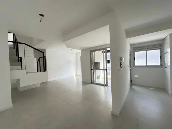 Imagem Apartamento com 2 dormitórios sendo 2 suítes e 2 vagas de garagem, Bairro Canto em Florianópolis/SC