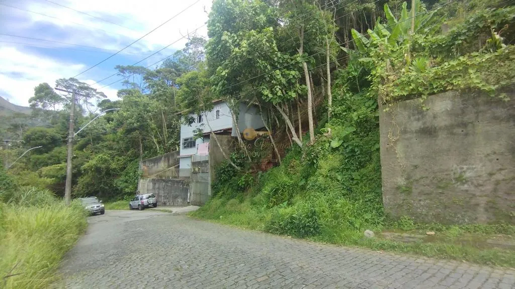Foto do imóvel Terreno para Venda em Teresópolis / RJ em Rua Professora Carmem Gomes