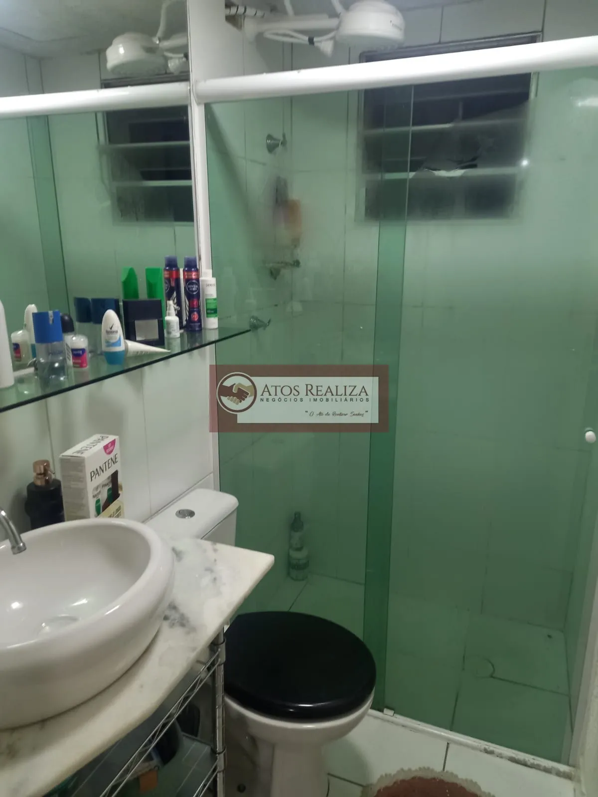 Imagem Vendo SUPER Oportunidade no Jardim Lalo. Apartamento de 2 Dormitórios com Armários, Cozinha com planejados, 1 vaga de garagem. Valor R$ 320.000 valor de oportunidade.