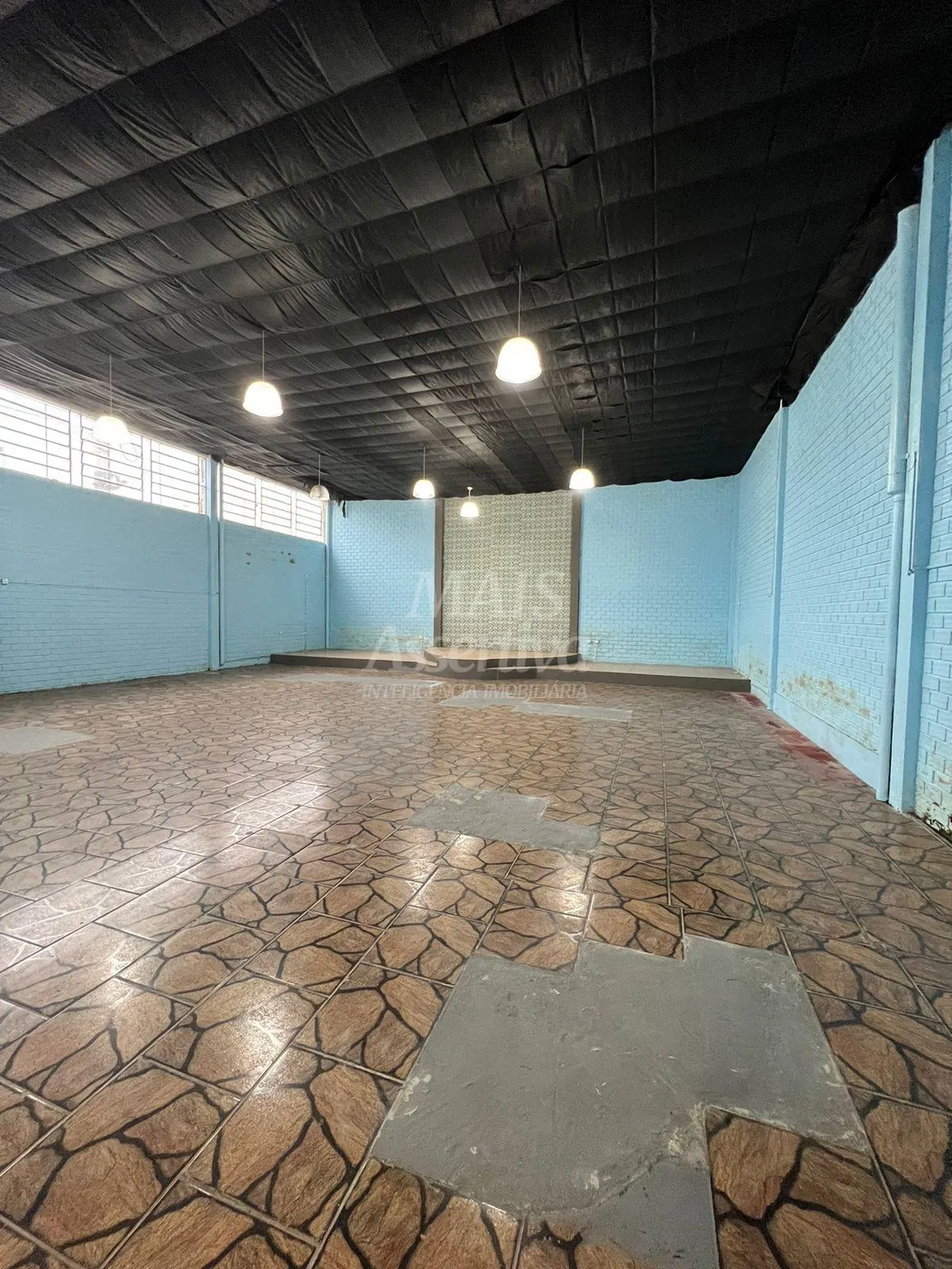 Imagem Ótimo pavilhão à venda, localizado no bairro Canudos em Novo Hamburgo/RS