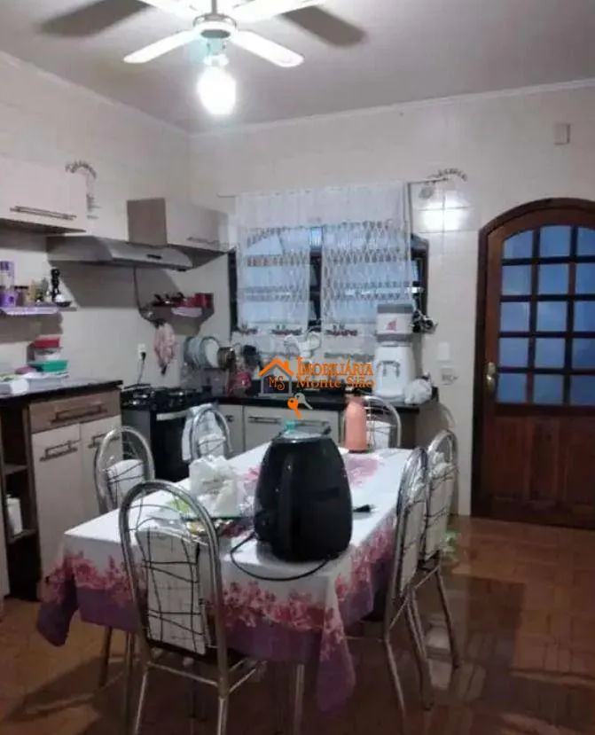 Imagem Sobrado com 3 dormitórios à venda, 125 m² por R$ 690.000 - Parque Continental I - Guarulhos/SP
