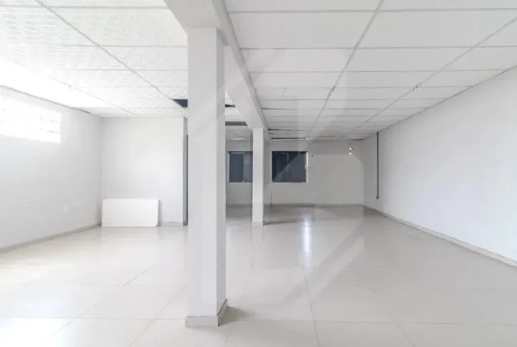 Imagem MÁFFER IMÓVEIS ALUGA - AMPLO PRÉDIO COMERCIAL COM 2 PAVIMENTOS Bairro Floresta - Porto Alegre Excelente prédio comercial, próximo ao shopping Total
