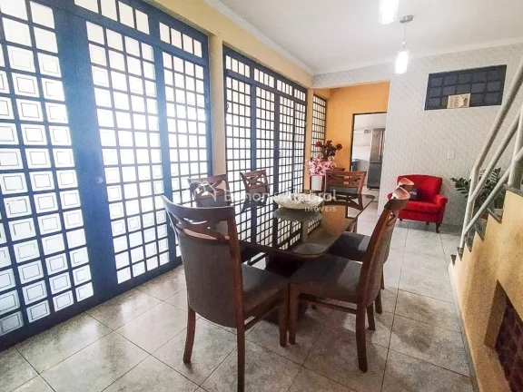 Imagem Excelente oportunidade para quem busca um imóvel com múltiplas possibilidades de uso, seja para mo...