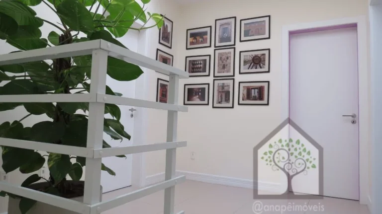 Imagem Excelente casa de Condomínio em Sambaqui, Florianópolis
