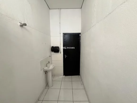 Imagem Galpão Comercial Para Locação na Vila Leopoldina, São Paulo-SP: 660m², 14 Vagas de Garagem!