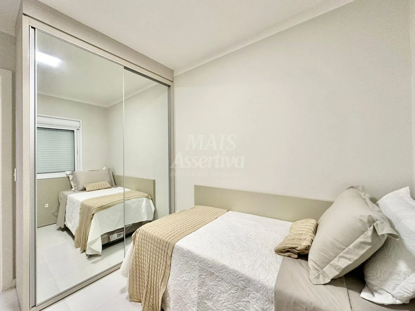 Imagem Apartamento decorado 03 dormitórios 01 suíte para venda em Capão da Canoa Centro