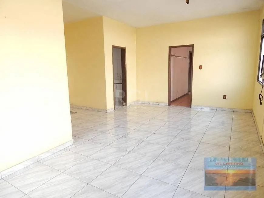 Imagem Casa para Venda - 120m², 3 dormitórios, 5 vagas - Nonoai