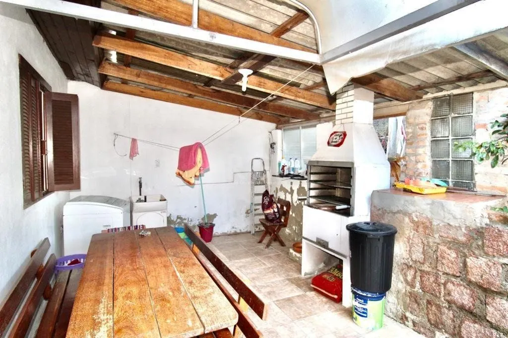 Imagem Casa para Venda - 90m², 5 dormitórios, sendo 1 suites, 5 vagas - Teresópolis