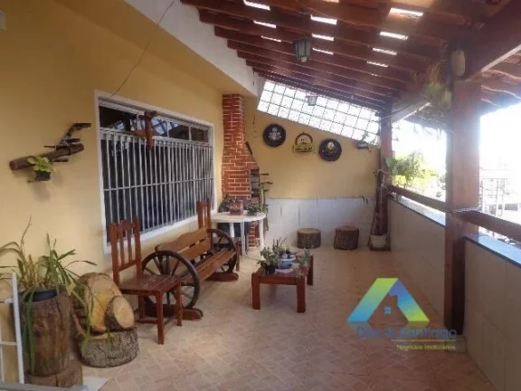 Foto do imóvel Linda casa com 3 dormitórios, 3 vagas, 3 banheiros área gourmet com fácil acesso a comércios e principais avenidas.