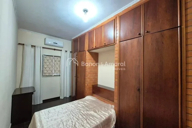 Imagem Localizada na cidade de Campinas, a casa no Parque Santa Bárbara oferece uma excelente oportunidade...