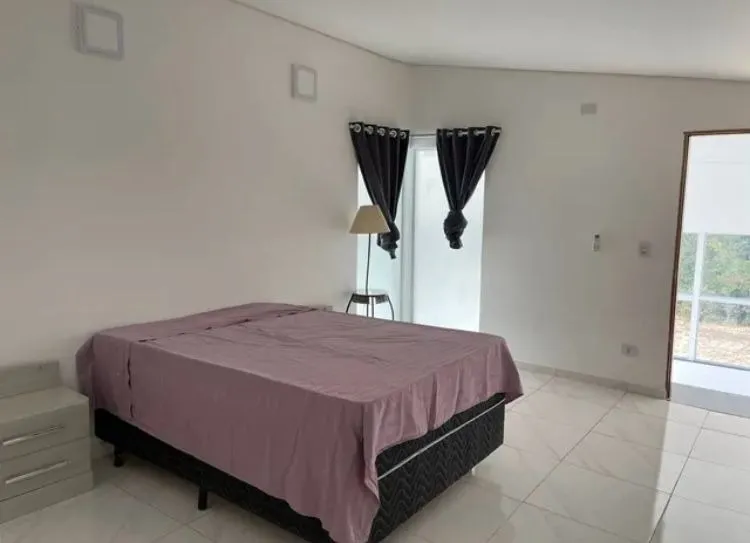 Imagem Lazer e Conforto: Chácara à Venda em Sorocaba com Infraestrutura Excepcional