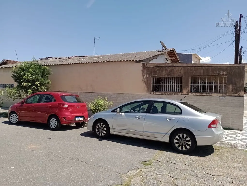 Imagem Casa geminada de esquina - excelente localização!