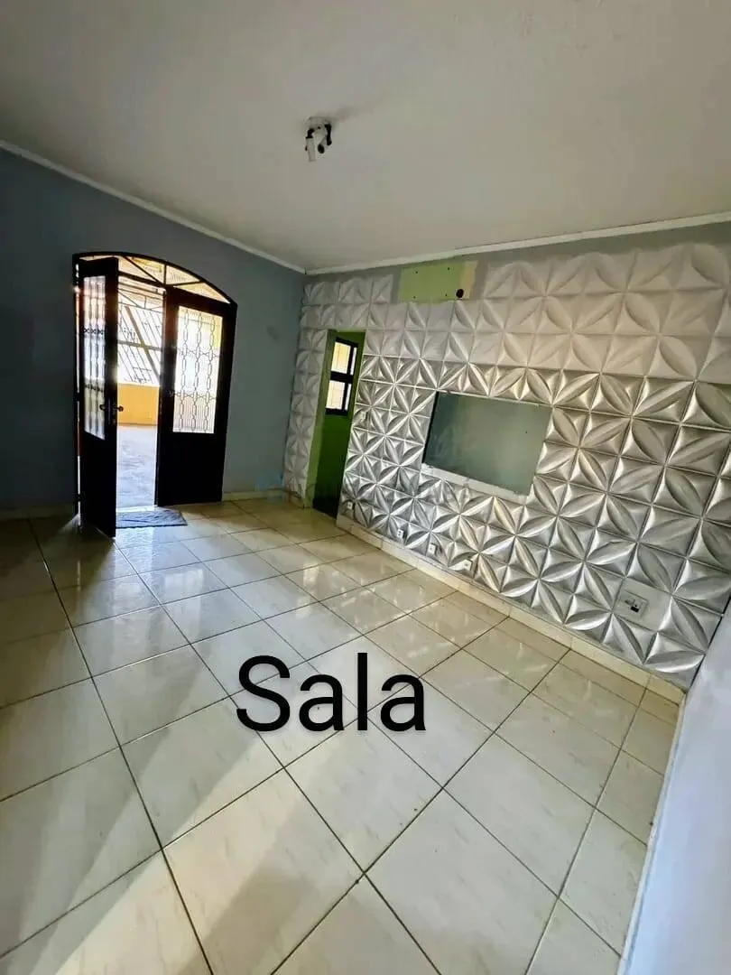 Imagem Casa com 2 quartos e 1 suite no bairro Coophamil