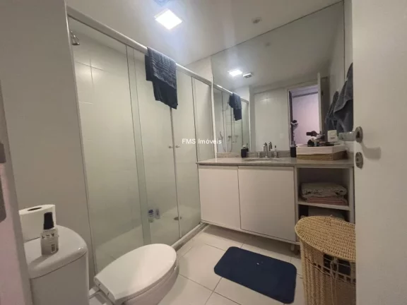 Imagem Apartamento à venda na Consolação - São Paulo: 2 quartos, 1 sala, 2 banheiros, 1 vaga de garagem - 64m² de área.