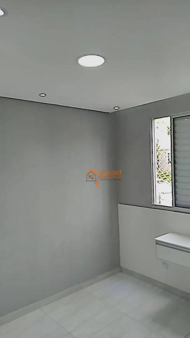 Imagem Apartamento com 2 dormitórios à venda, 42 m² por R$ 275.000,00 - Água Chata - Guarulhos/SP