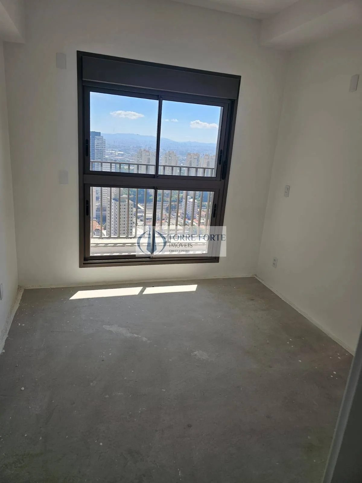 Imagem Apartamento novo com 2 dormitorios 1 suite , varanda , 1 vaga no Tatuape .