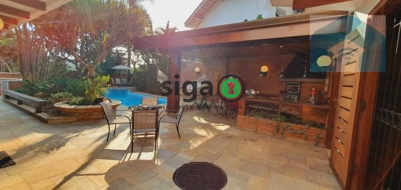 Foto do imóvel CASA À VENDA NO MORUMBI COM 5 SUÍTES, PISCINA E 5 VAGAS