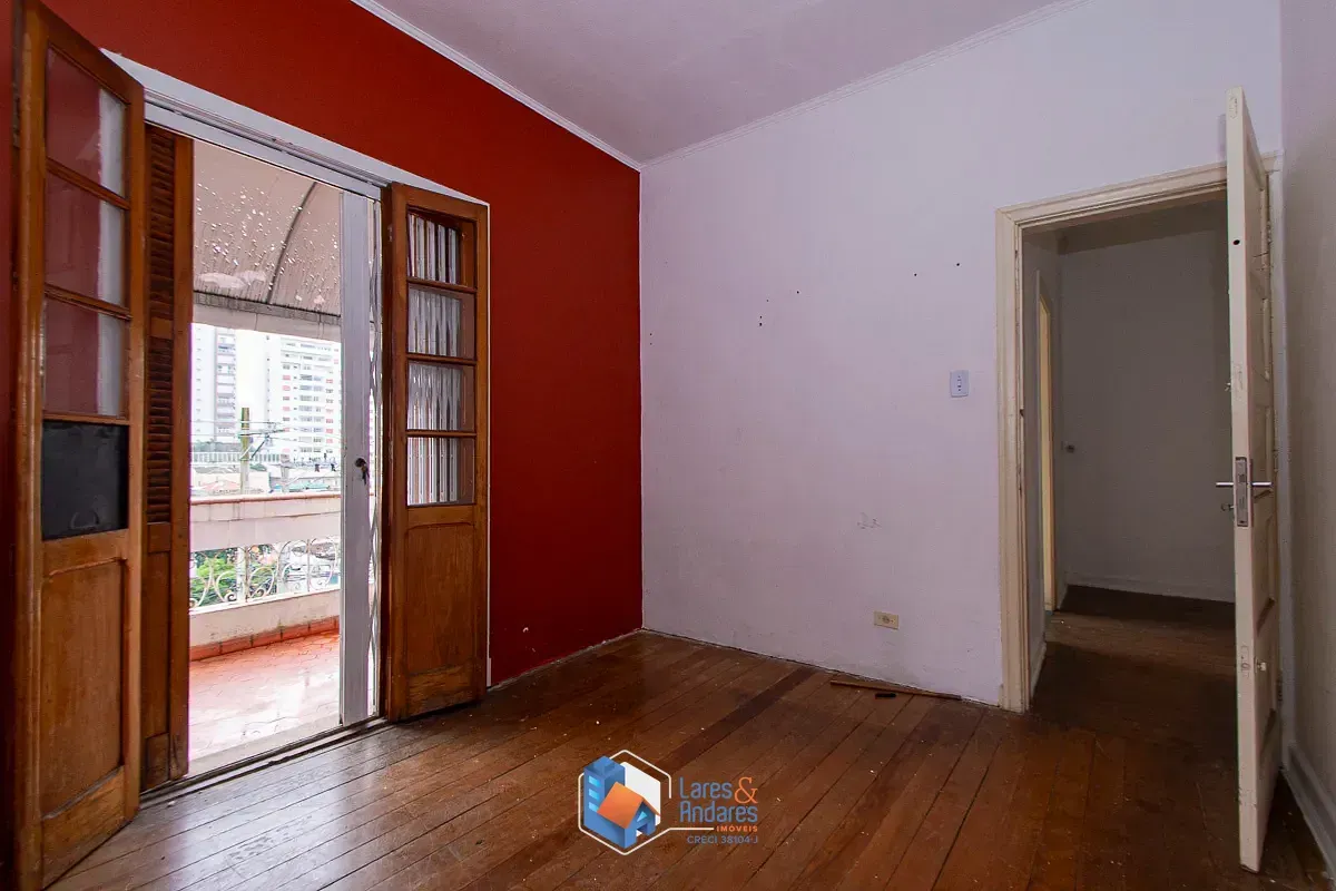 Imagem Sobrado para venda em Aclimação com 3 quartos, 295m²