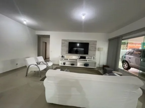 Imagem CASA COLONIAL EM CONDOMÍNIO FECHADO NO GUARÁ II TERRENO DE 900,00M²