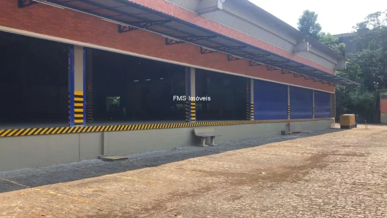Imagem Galpão com 3565m2 na região de Jurubatuba - SP.