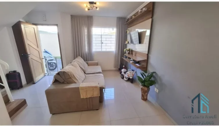 Imagem Sobrado em condomínio, Semi mobiliado 03 quartos c/suíte, closet, no Uberaba em Curitiba PR