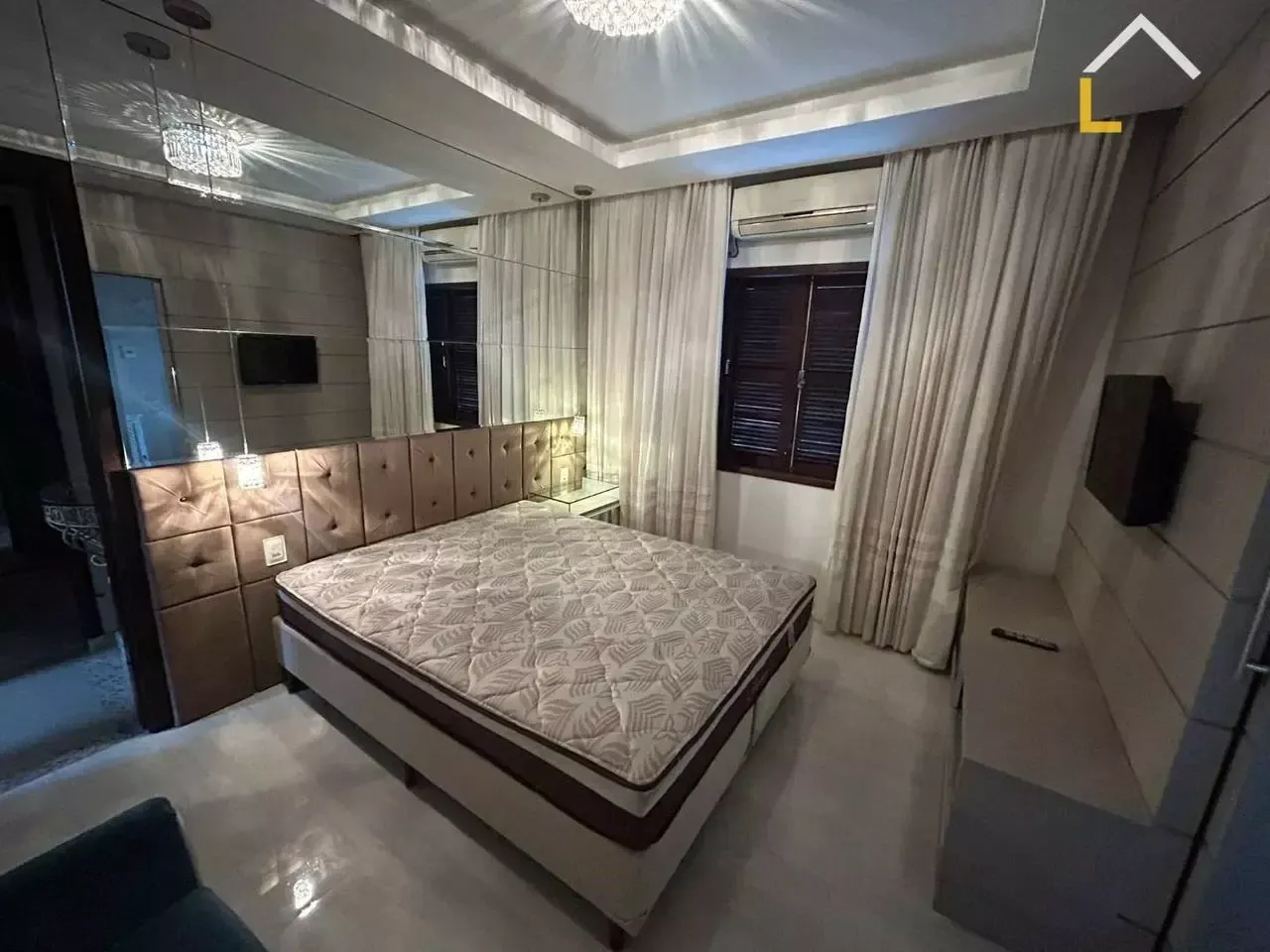 Imagem Casa com 2 Quartos à Venda, 195 m² em Floresta - Joinville